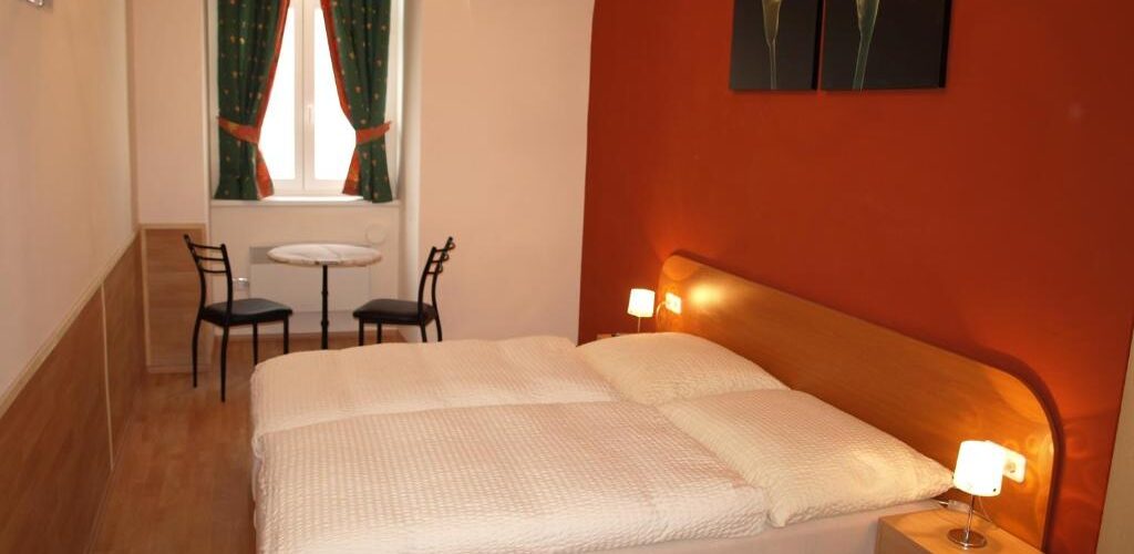 Pension Tal Studios